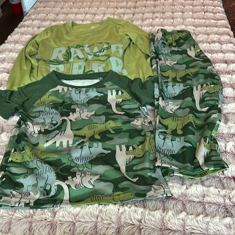 Carter’s 3 Pc Dinosaur Outfit Size 5t